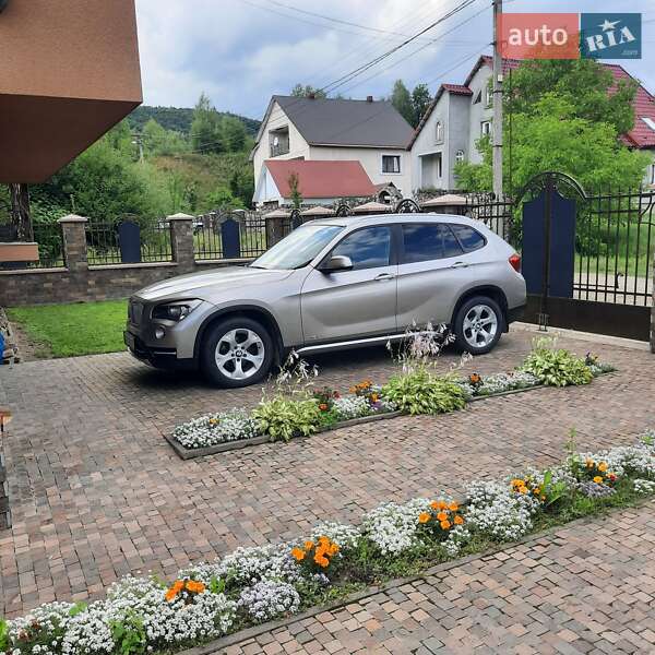 Внедорожник / Кроссовер BMW X1 2014 в Ужгороде