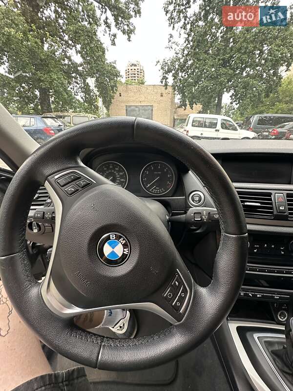 Внедорожник / Кроссовер BMW X1 2015 в Киеве