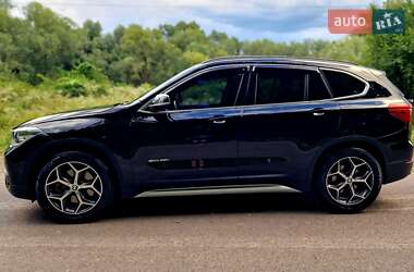 Внедорожник / Кроссовер BMW X1 2017 в Виноградове