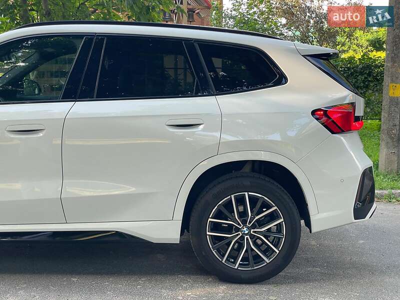Позашляховик / Кросовер BMW X1 2023 в Києві фото 5 Позашляховик / Кросовер BMW X1 2023 в Києві