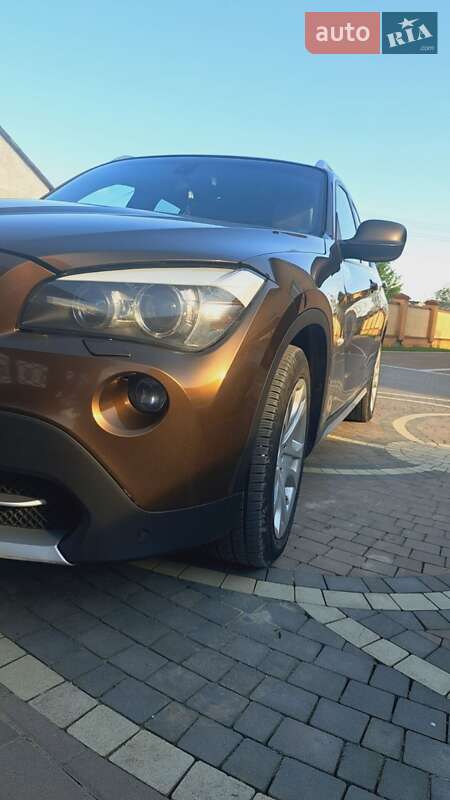 Внедорожник / Кроссовер BMW X1 2010 в Львове