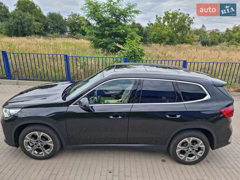 Внедорожник / Кроссовер BMW X1 2023 в Нововолынске
