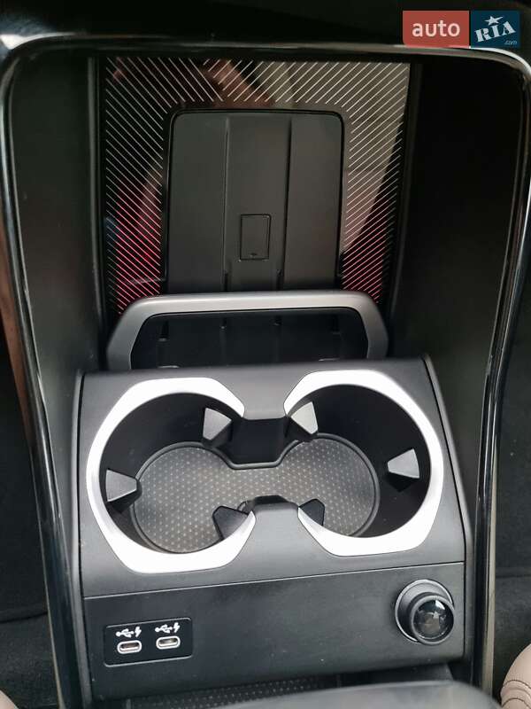 Внедорожник / Кроссовер BMW X1 2023 в Нововолынске