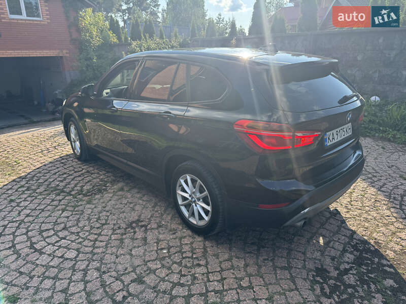 Внедорожник / Кроссовер BMW X1 2017 в Киеве