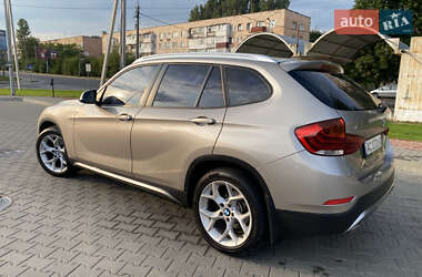 Внедорожник / Кроссовер BMW X1 2013 в Луцке