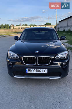Позашляховик / Кросовер BMW X1 2010 в Вараші