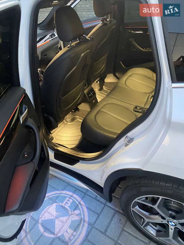 Внедорожник / Кроссовер BMW X1 2019 в Запорожье