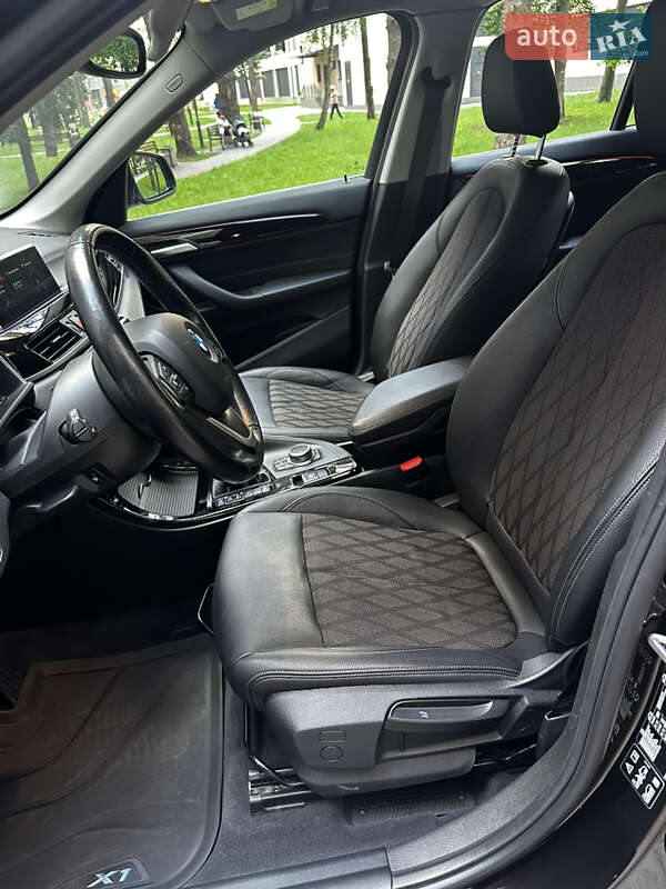 Позашляховик / Кросовер BMW X1 2021 в Броварах