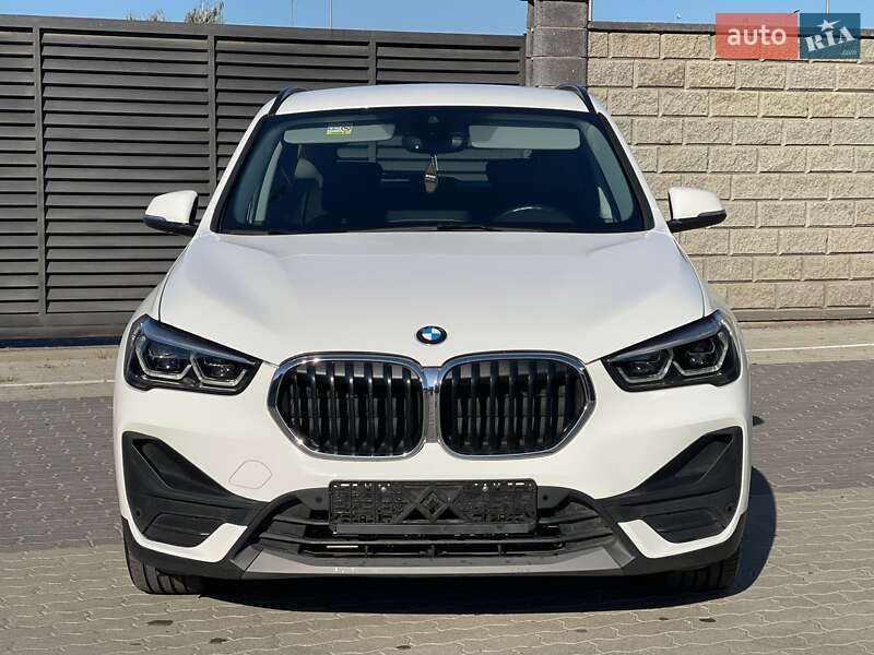 Позашляховик / Кросовер BMW X1 2021 в Ужгороді