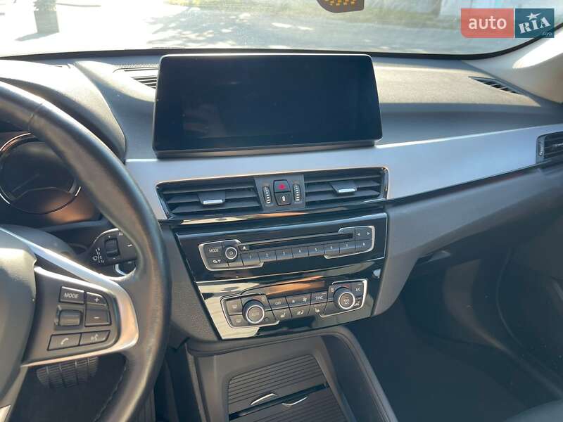 Позашляховик / Кросовер BMW X1 2021 в Ужгороді