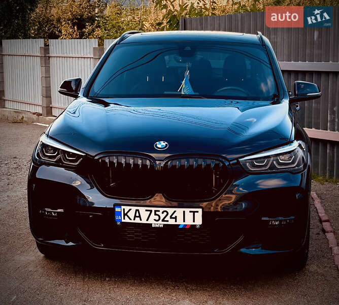 Внедорожник / Кроссовер BMW X1 2016 в Киеве