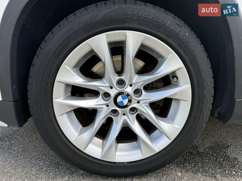 Позашляховик / Кросовер BMW X1 2014 в Києві