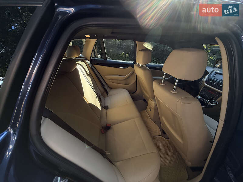 Позашляховик / Кросовер BMW X1 2014 в Чернівцях