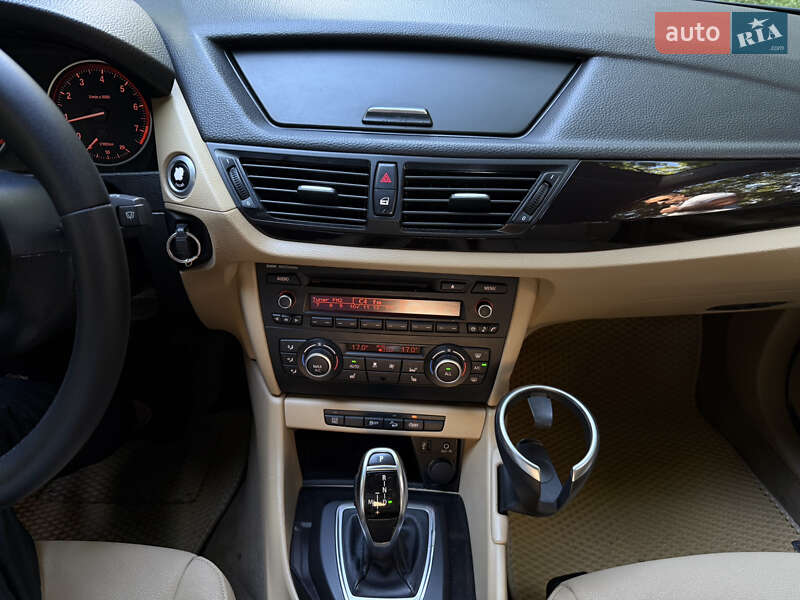 Позашляховик / Кросовер BMW X1 2014 в Чернівцях