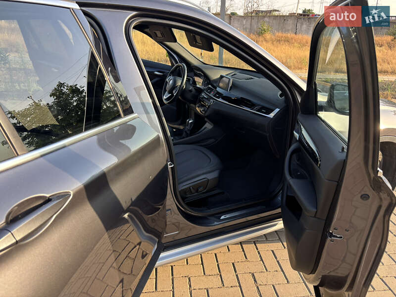 Внедорожник / Кроссовер BMW X1 2017 в Одессе