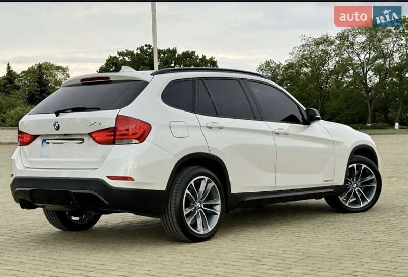 Внедорожник / Кроссовер BMW X1 2015 в Одессе