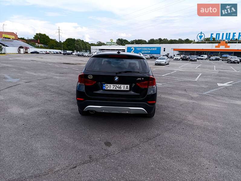 Внедорожник / Кроссовер BMW X1 2015 в Ужгороде