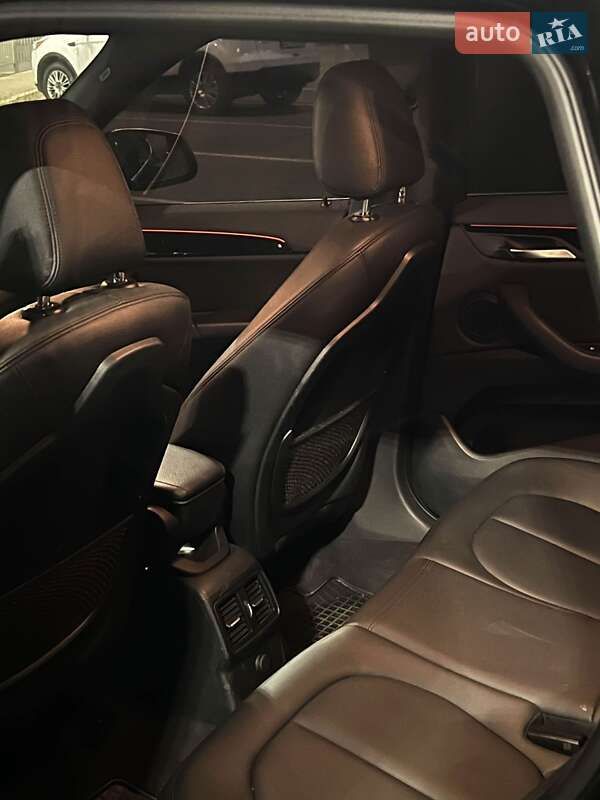 Внедорожник / Кроссовер BMW X1 2016 в Кривом Роге