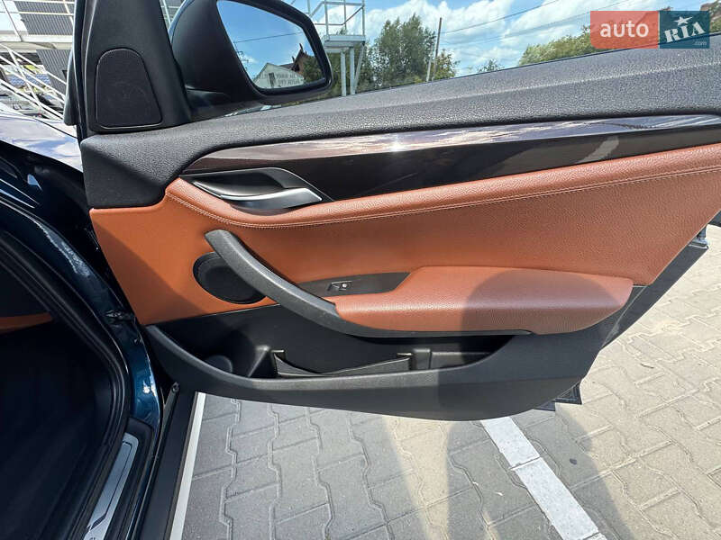 Внедорожник / Кроссовер BMW X1 2012 в Львове