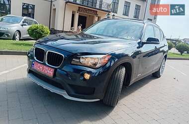 Внедорожник / Кроссовер BMW X1 2015 в 