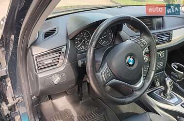 Внедорожник / Кроссовер BMW X1 2015 в 
