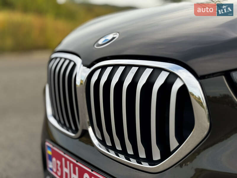 Внедорожник / Кроссовер BMW X1 2019 в Дрогобыче