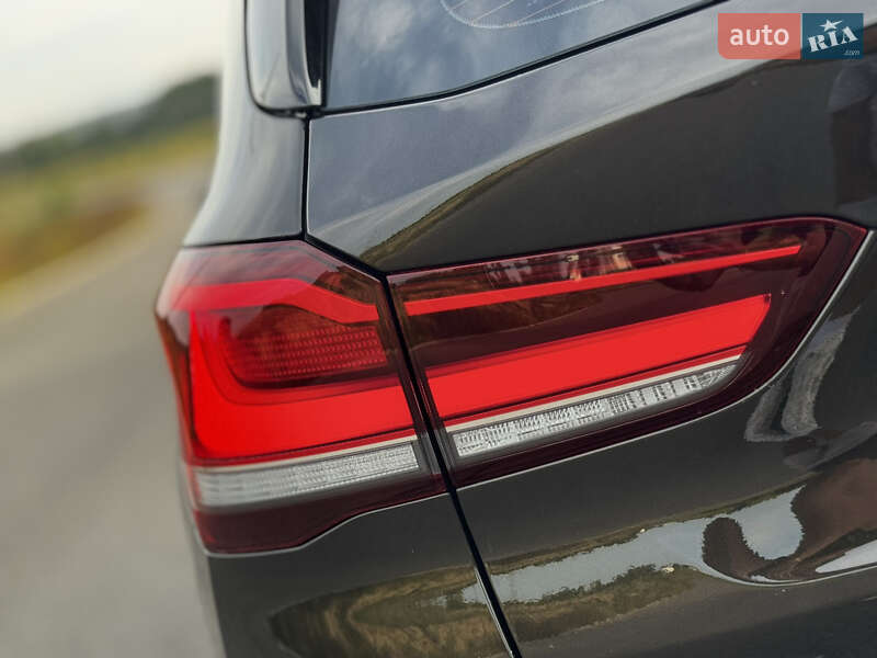 Внедорожник / Кроссовер BMW X1 2019 в Дрогобыче