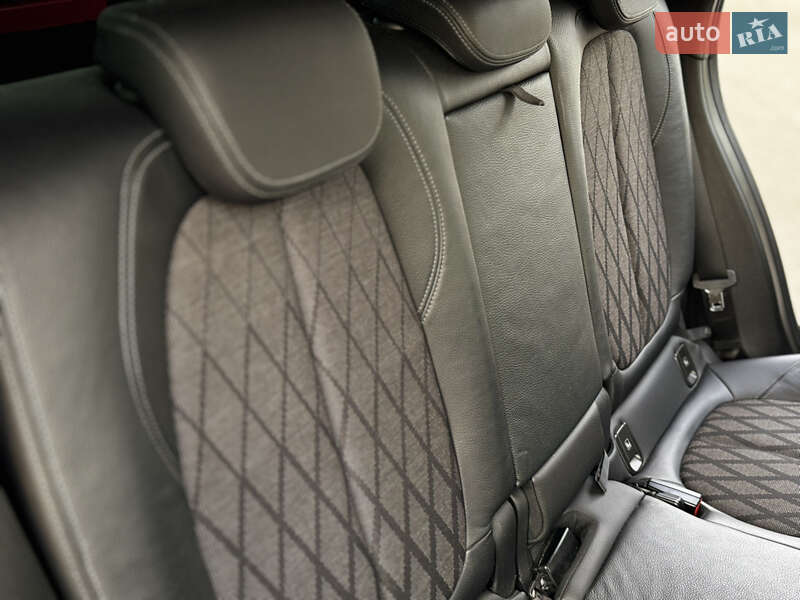 Внедорожник / Кроссовер BMW X1 2019 в Дрогобыче