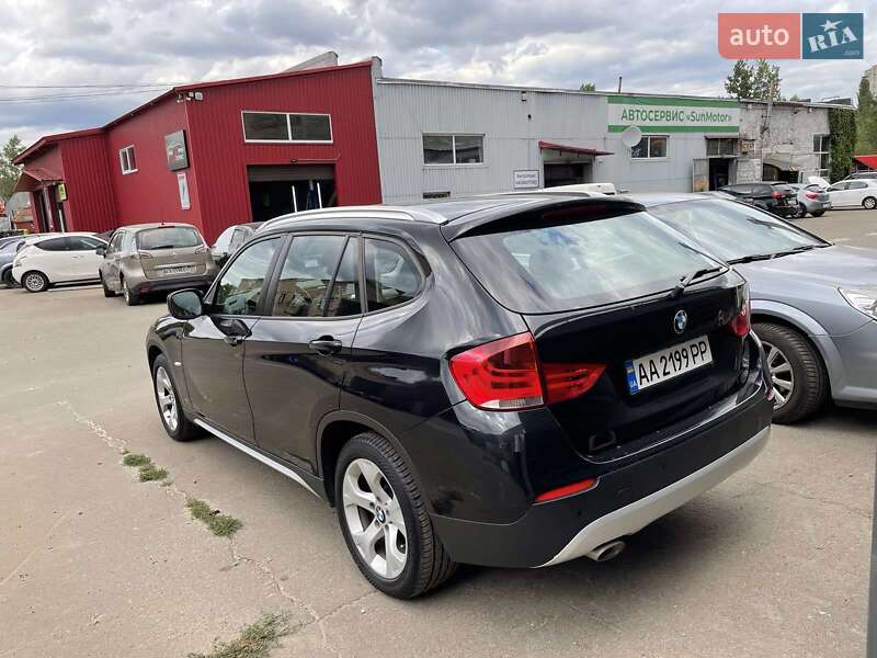 Позашляховик / Кросовер BMW X1 2011 в Києві