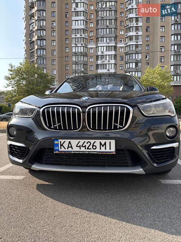 Внедорожник / Кроссовер BMW X1 2016 в Киеве