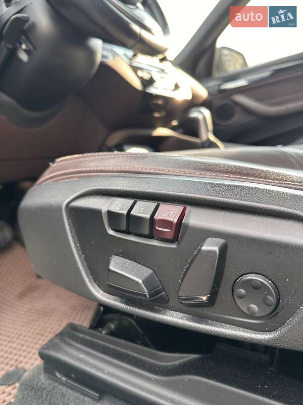 Внедорожник / Кроссовер BMW X1 2016 в Киеве