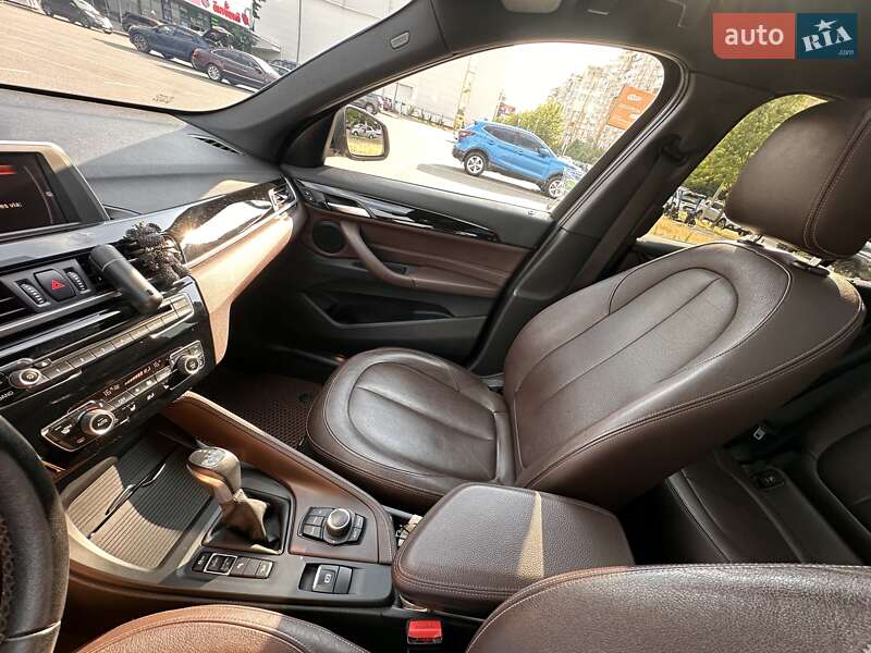 Внедорожник / Кроссовер BMW X1 2016 в Киеве