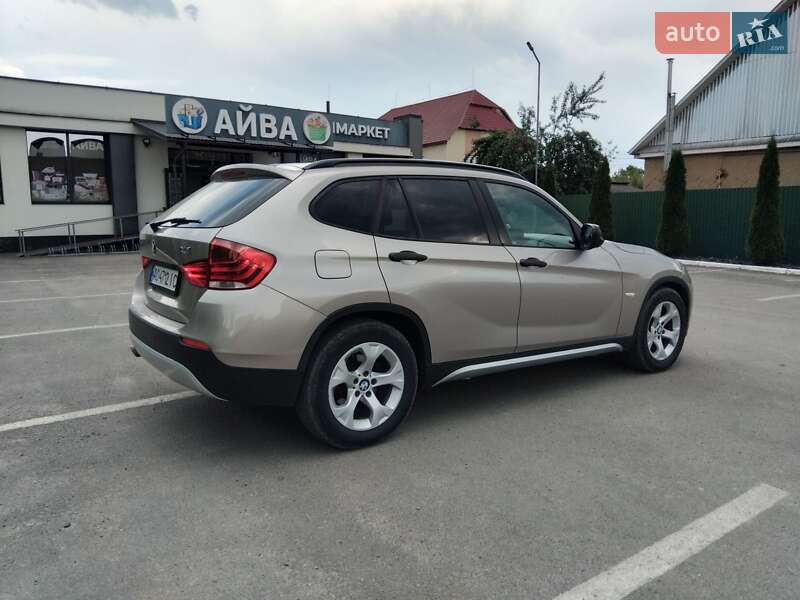 Внедорожник / Кроссовер BMW X1 2010 в Хусте