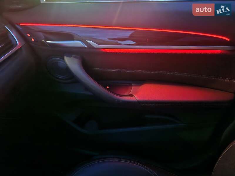 Позашляховик / Кросовер BMW X1 2016 в Києві