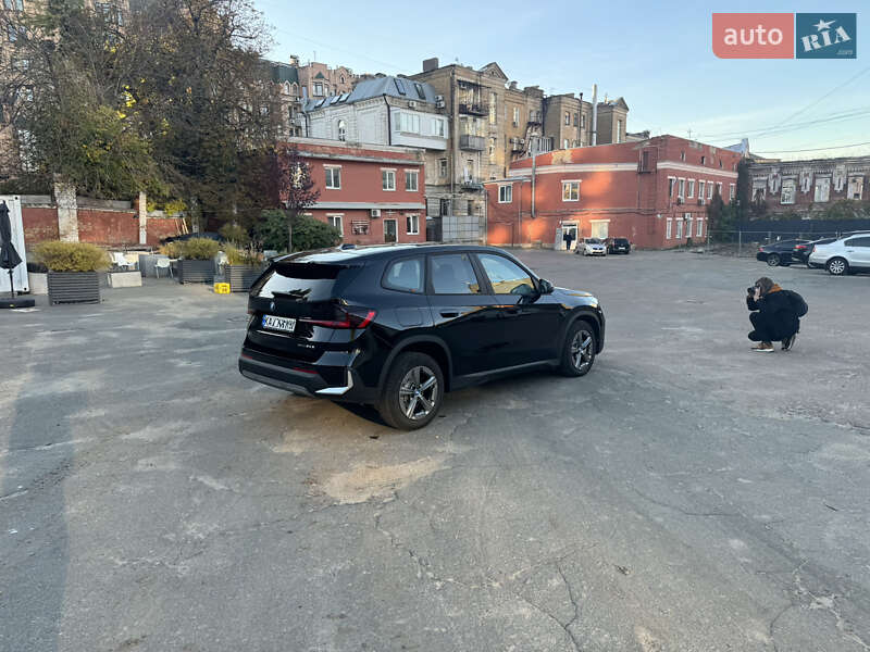 Внедорожник / Кроссовер BMW X1 2023 в Киеве