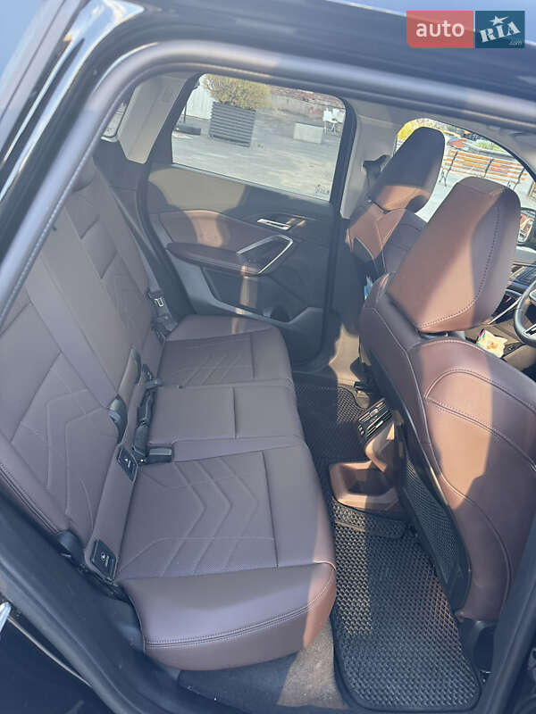 Внедорожник / Кроссовер BMW X1 2023 в Киеве