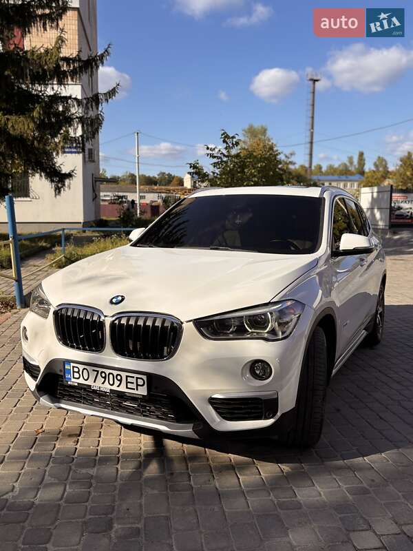 Позашляховик / Кросовер BMW X1 2016 в Тернополі
