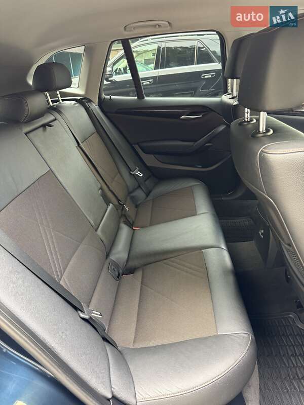 Позашляховик / Кросовер BMW X1 2012 в Чернівцях