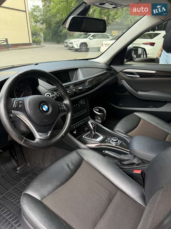 Позашляховик / Кросовер BMW X1 2012 в Чернівцях