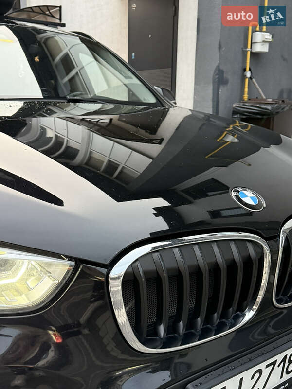 Внедорожник / Кроссовер BMW X1 2015 в Буче