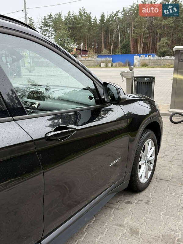 Внедорожник / Кроссовер BMW X1 2015 в Буче