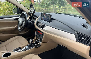 Внедорожник / Кроссовер BMW X1 2015 в Киеве