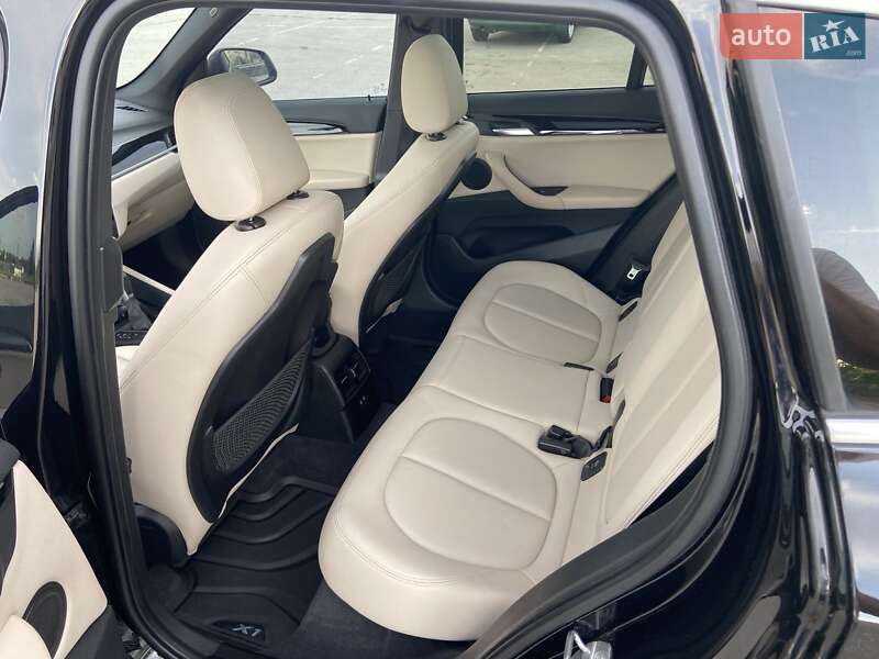 Внедорожник / Кроссовер BMW X1 2019 в Запорожье