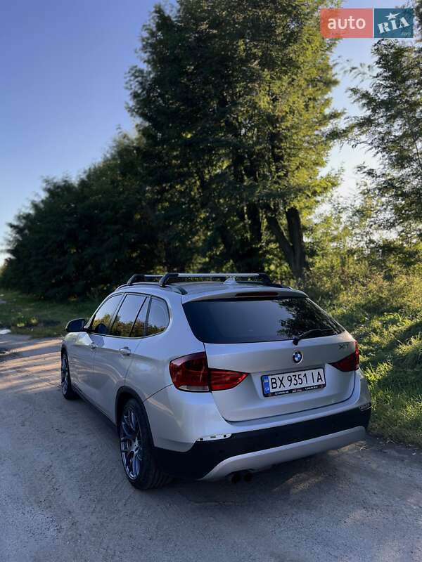 Позашляховик / Кросовер BMW X1 2013 в Полонному