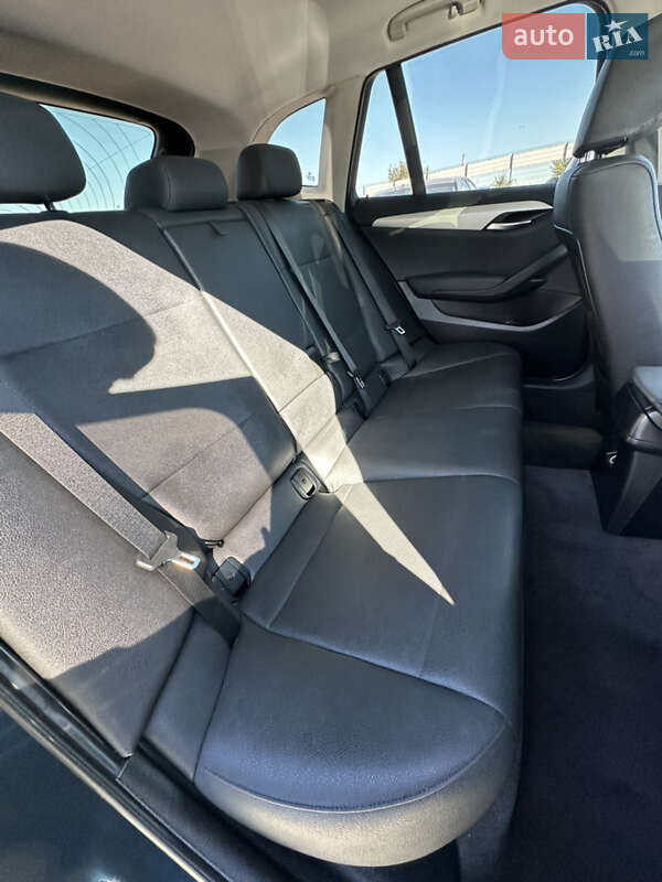 Позашляховик / Кросовер BMW X1 2015 в Івано-Франківську