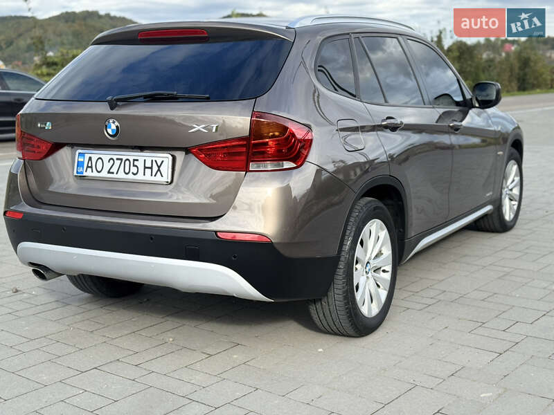 Позашляховик / Кросовер BMW X1 2011 в Хусті