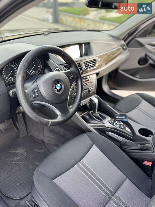 Позашляховик / Кросовер BMW X1 2011 в Хусті