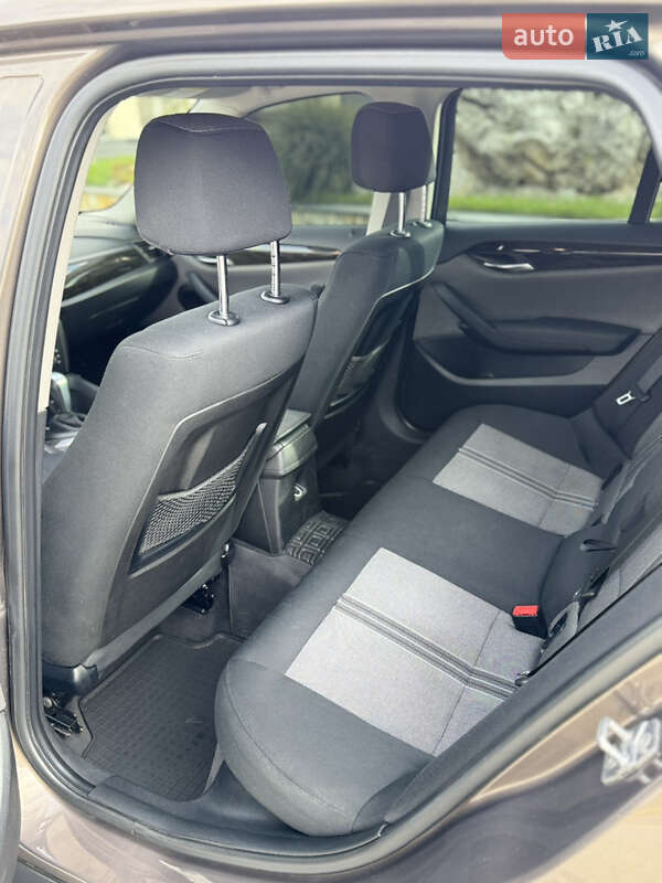 Позашляховик / Кросовер BMW X1 2011 в Хусті