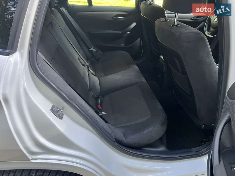 Внедорожник / Кроссовер BMW X1 2013 в Черновцах