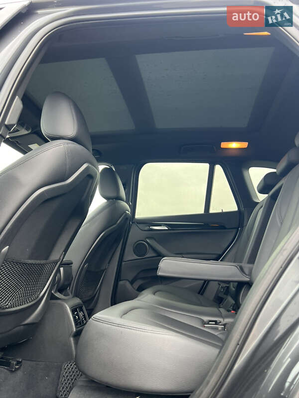 Внедорожник / Кроссовер BMW X1 2016 в Киеве